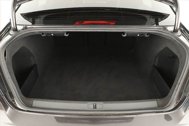 Volkswagen Passat (2011) 2.0 TDI, 4X4, Automat - fotka 14 z 15