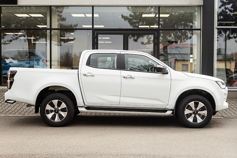 Isuzu D-Max 1,9 D AT 4x4  LSE DoubleCab - fotka 4 z 19