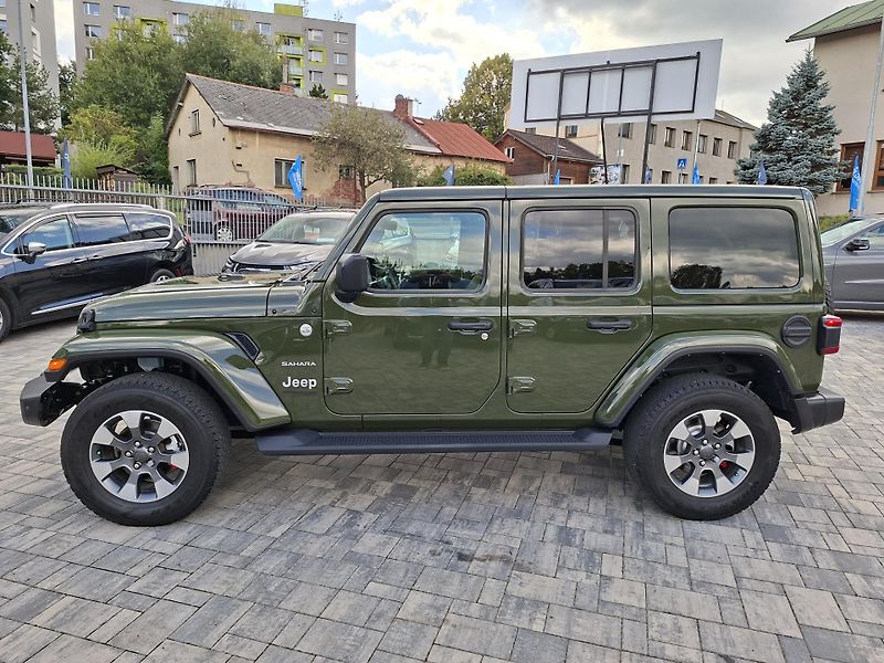 Jeep Wrangler (2021) SAHARA 4x4 Unlimited, TOP   - fotka 3 z 52