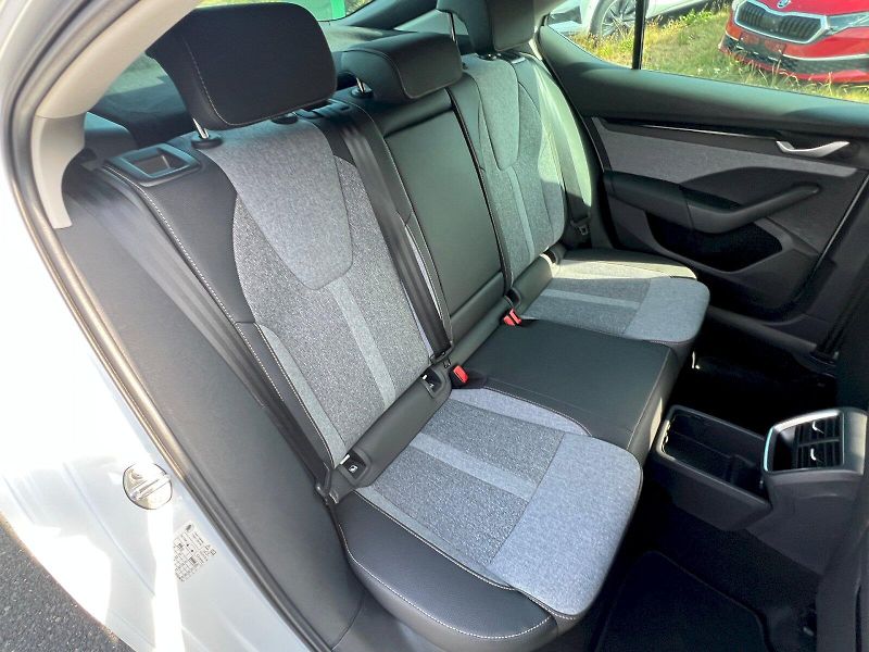 Škoda Octavia (2025) Top Selection 1.5TSi M-HEV 110 - fotka 20 z 33