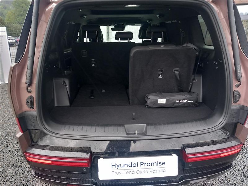 Hyundai Santa Fe 1,6 T-GDI HEV 4x4  CALLIGRAPHY - fotka 27 z 28