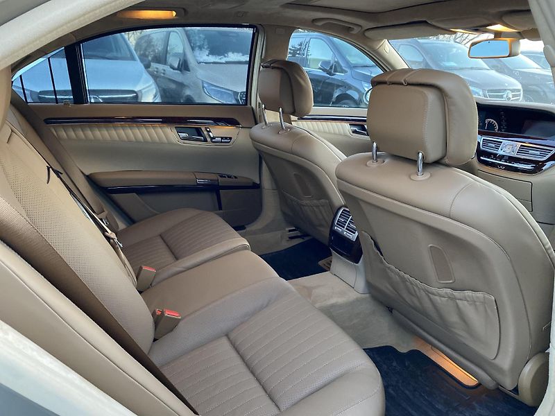Mercedes-Benz Třídy S S 600 V12 - fotka 16 z 28