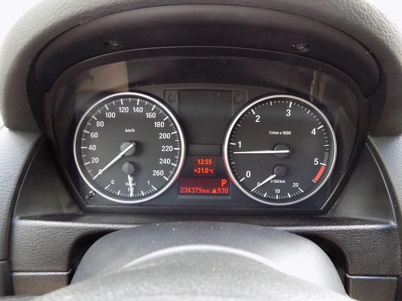 BMW X1 (2012) 18d/xDrive/Bi-xenon/ČR/ - fotka 28 z 35