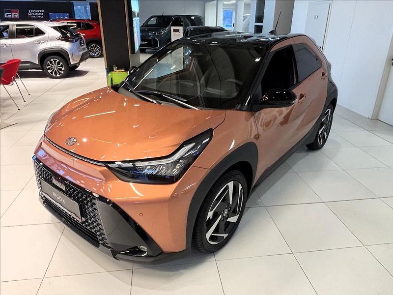 Toyota Aygo 1,5   X Executive 2026 - fotka 3 z 7