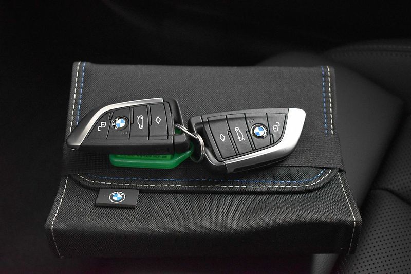 BMW Řada 3 320d xD NEZ. TOPENÍ*ZÁRUKA*ČR* - fotka 37 z 42