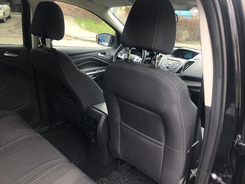 Ford Kuga (2015) 1,5 110kW 1.majitel pěkný stav - fotka 52 z 63