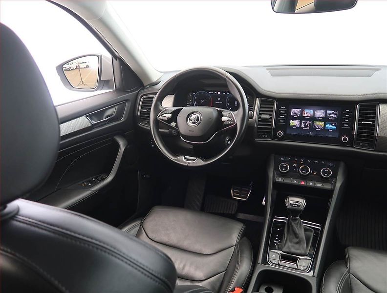 Škoda Kodiaq (2022) Style 2.0 TSI, digi klima - fotka 7 z 29