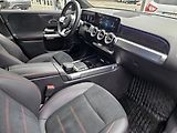 Mercedes-Benz GLB 200d 4M AMG 7míst - náhled 28
