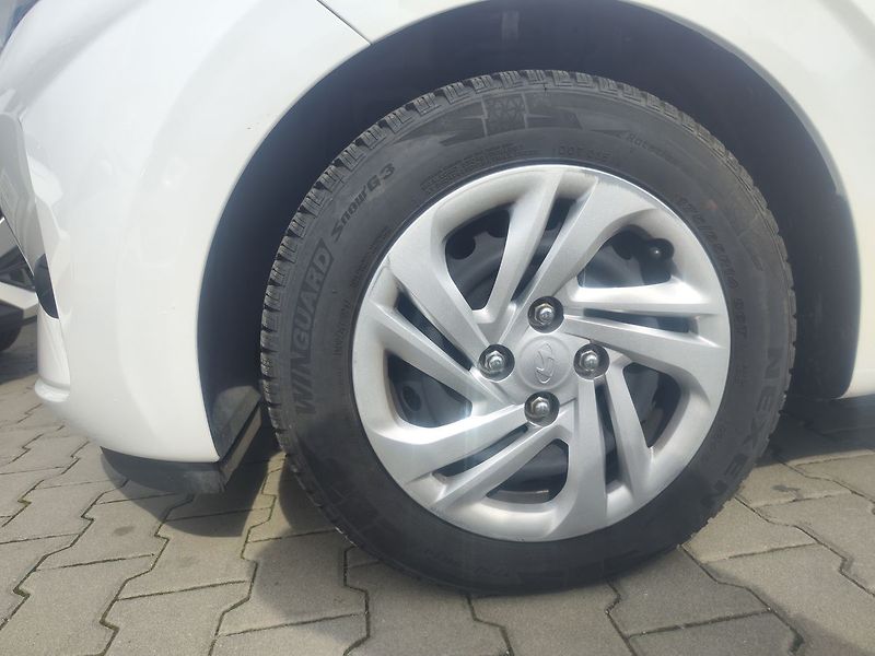 Hyundai i10 1.0i/46kW Wave - fotka 28 z 28