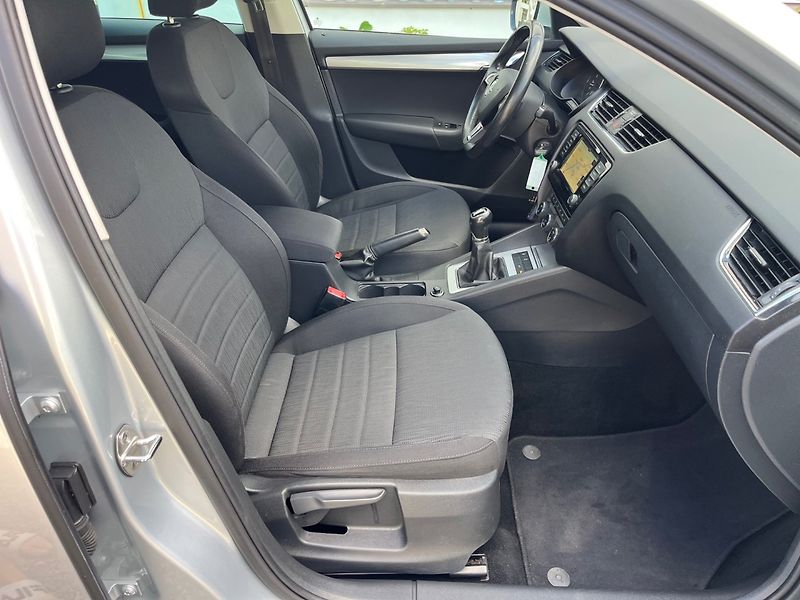 Škoda Octavia (2015) 1.6 TDi 4x4 NAVI - fotka 14 z 18