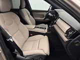 Volvo XC90 (2026) T8 AWD Plug-in ULTRA DARK 7m - náhled 17