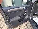 Volkswagen T-Roc (2022) 1.5 TSI DSG Style 110kW ZÁRUKA - náhled 16