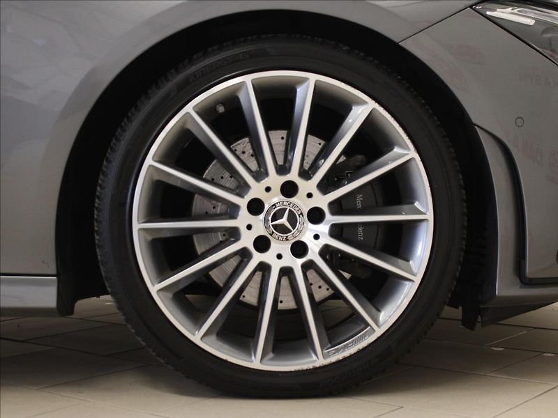 Mercedes-Benz CLA 2,0 220 7G-DCT AMG ZÁNOVNÍ - fotka 32 z 39