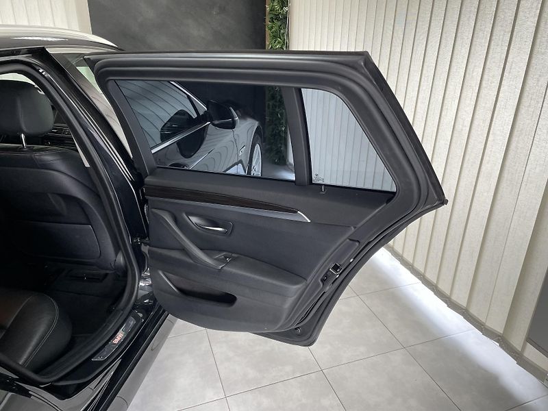 BMW Řada 5 2.0 D AT NAVI KŮŽE BI-XENON - fotka 15 z 28