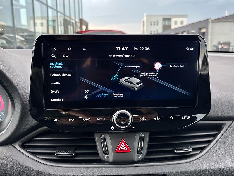 Hyundai i30 Smart DCT - fotka 22 z 23