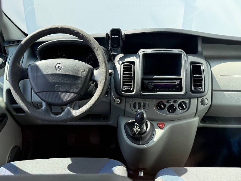 Renault Spider (2012) 2.0 dCi 66 kW Authentique - fotka 5 z 20