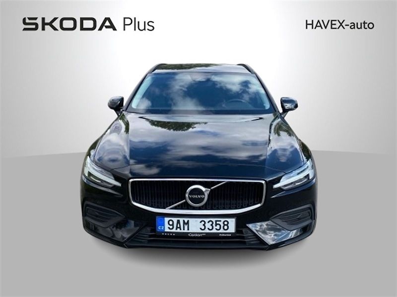 Volvo V60 (2023) 2.0 B3 AT Core - fotka 3 z 6