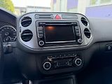 Volkswagen Tiguan 2,0 TDI 4x4 / Sport / servis.k - náhled 21