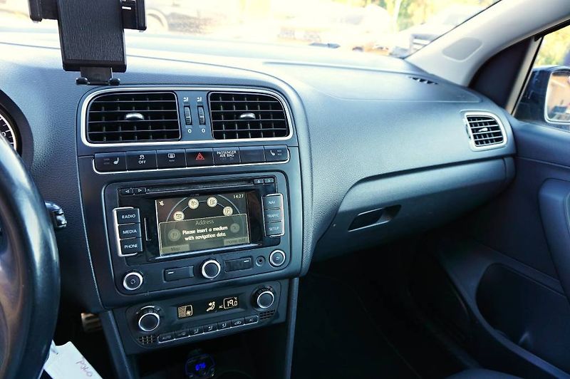 Volkswagen Polo (2012) STYLE 1,6 TDI 66 kW - fotka 27 z 32