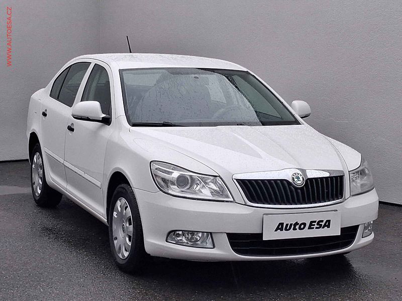 Škoda Octavia (2012) 2.0 TDi, 2.maj,ČR, AC, tažné - fotografie inzerátu