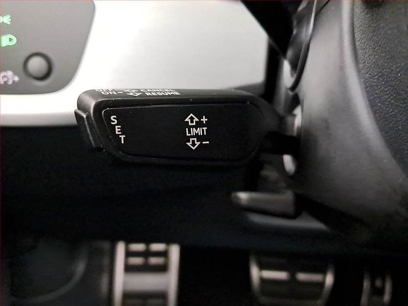 Audi A4 (2018) S-Line 2.0 TDI, Automat, Kůže - fotka 22 z 25