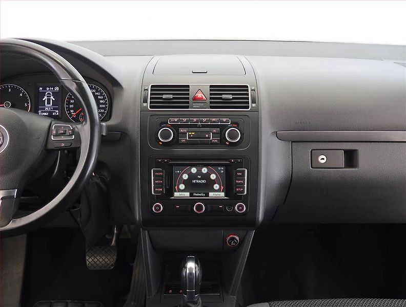 Volkswagen Touran (2011) Comfortline 2.0 TDI, Automat - fotka 12 z 23