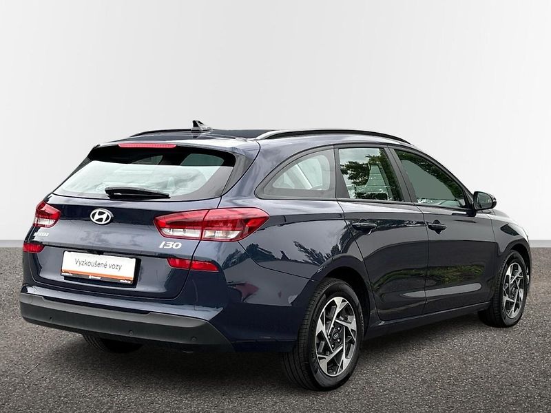 Hyundai i30 Smart DCT - fotka 2 z 26