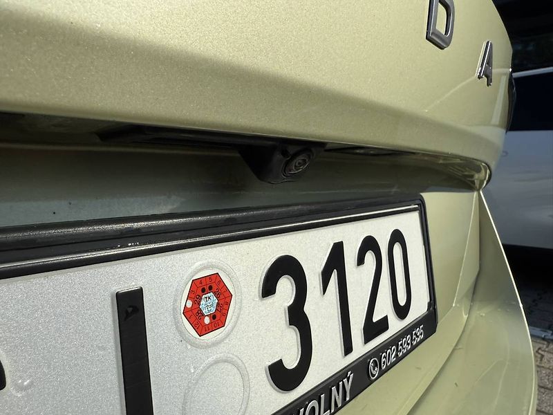 Škoda Superb Combi L&K 2,0 TDI 110kW DSG7/. - fotka 24 z 26