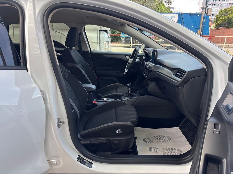 Ford Focus 1.5EB/2023/1MAJ,COOL-ZÁRUKA36 - fotka 47 z 55