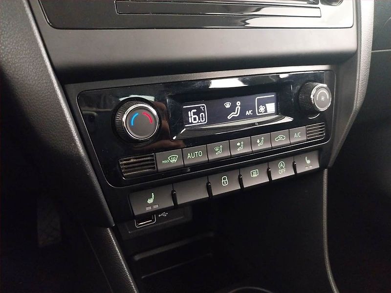 Škoda Rapid (2018) Style 1.0 TSI, ČR,1.maj - fotka 16 z 19