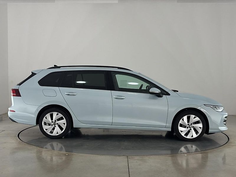 Volkswagen Golf Life DSG - fotka 16 z 29