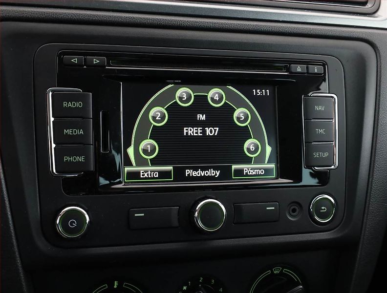 Škoda Rapid (2014) Spaceback 1.6 TDI, Navi - fotka 12 z 16