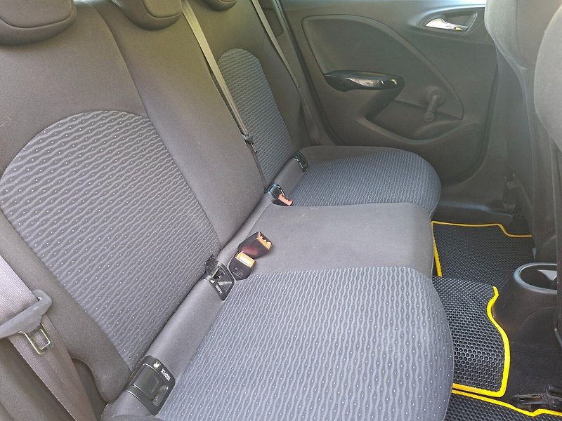 Opel Corsa (2015) 1.4i 55kW -NOVÉ V ČR-VÝBAVA - fotka 17 z 21