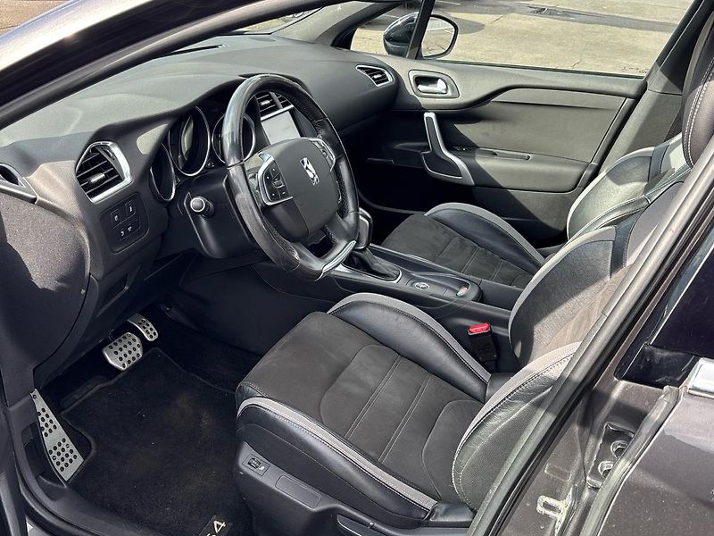 Citroën DS4 SO CHIC - fotka 6 z 28