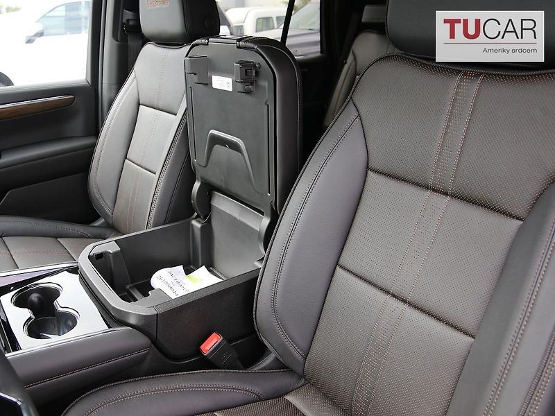 Chevrolet Tahoe (2026) High Country 6.2 V8 - fotka 29 z 45