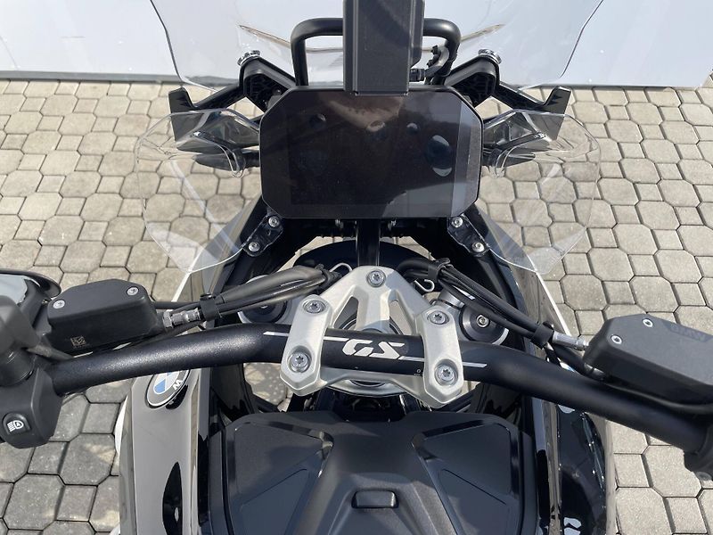 BMW (2026) R 1300 GS - fotka 10 z 12