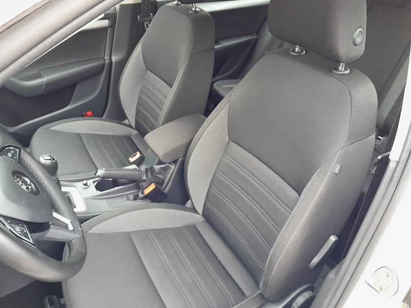 Škoda Octavia 1.6 TDI 85 kW - fotka 16 z 27