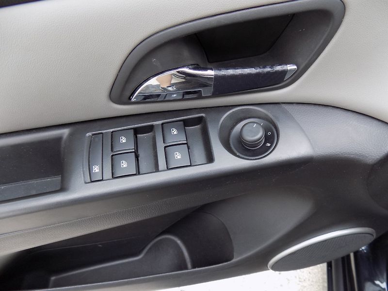 Chevrolet Cruze (2011) 2.0 VCDi/Klima/Kůže/NAVI/ - fotka 20 z 32