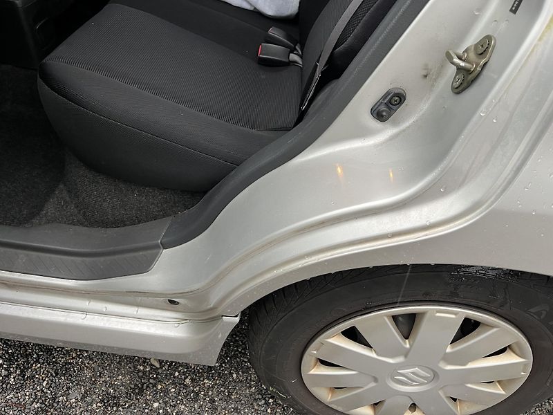 Suzuki Liana (2004) PĚKNÝ STAV - fotka 18 z 25