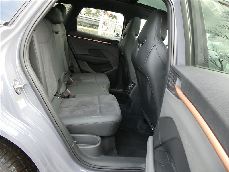 Cupra Terramar 2,0 VZ 2.0 TSi 195kW DSG 4WD - fotka 30 z 45