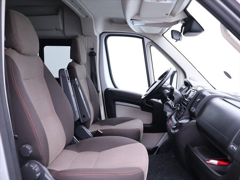 Citroën Jumper 2,0 HDi 120kW 8-Míst DPH Klima - fotka 12 z 31