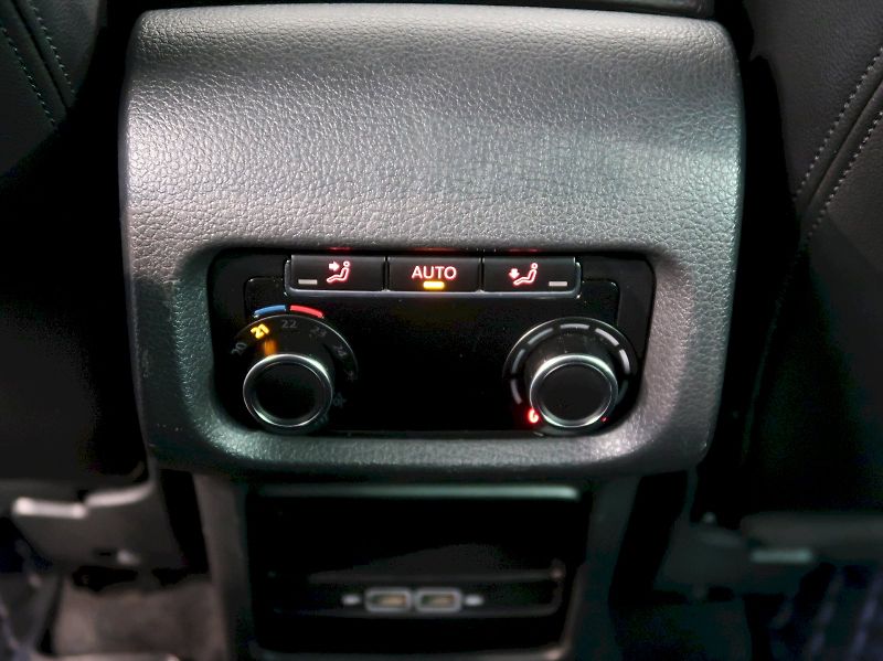 Volkswagen Sharan (2019) HIGHLINE 2.0TDI 4x4 DSG 7MÍST - fotka 41 z 45