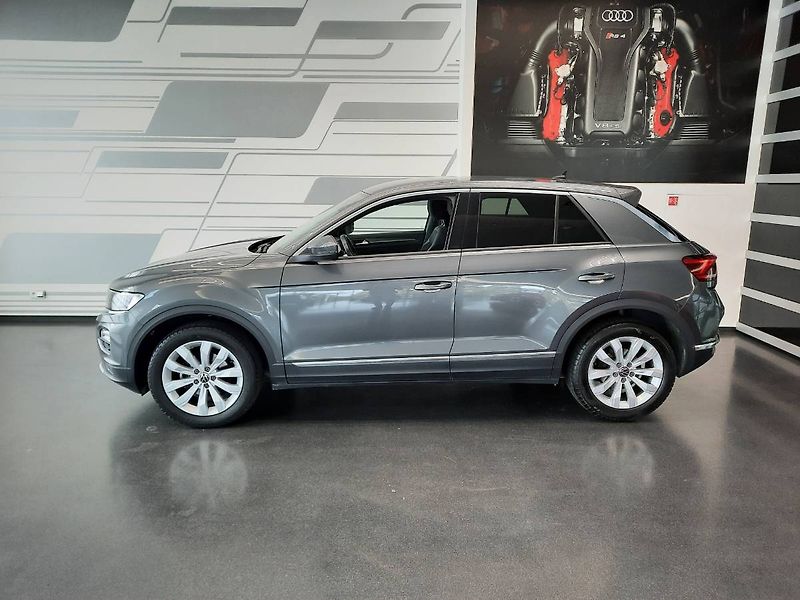 Volkswagen T-Roc (2022) Sport 1.5 TSI (110kW/150k) - fotka 3 z 21