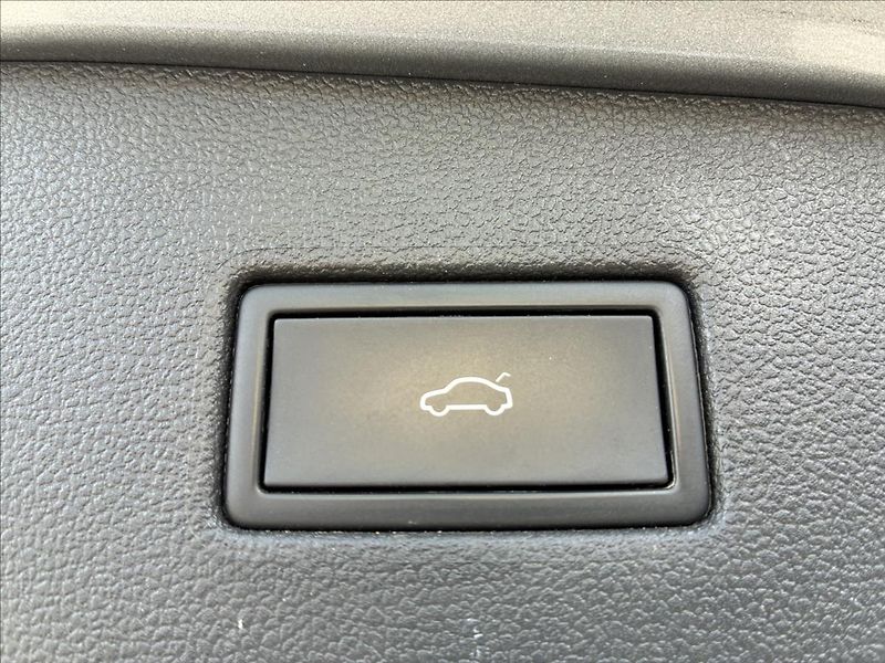 Volkswagen Tiguan Allspace 2,0 TDI IQ LIGHT TAŽNÉ KAMERA - fotka 15 z 28