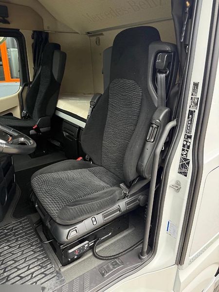 Mercedes-Benz Actros (2021) 2545 6x2 chlaďák EURO 6 - fotka 17 z 23