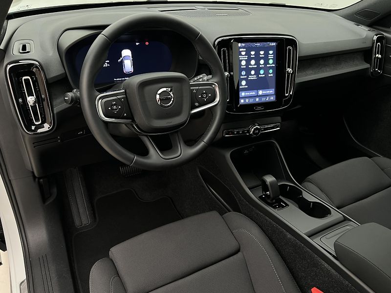 Volvo EX40 PURE ELECTRIC TWIN ENGINE AUT  - fotka 4 z 45