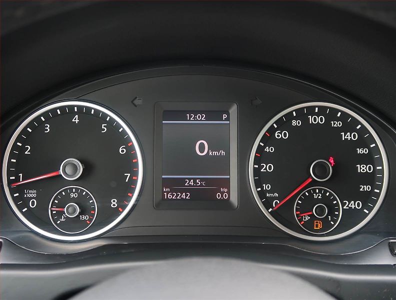 Volkswagen Tiguan (2012) 2.0 TSI, 4X4, Automat, Kůže - fotka 11 z 21