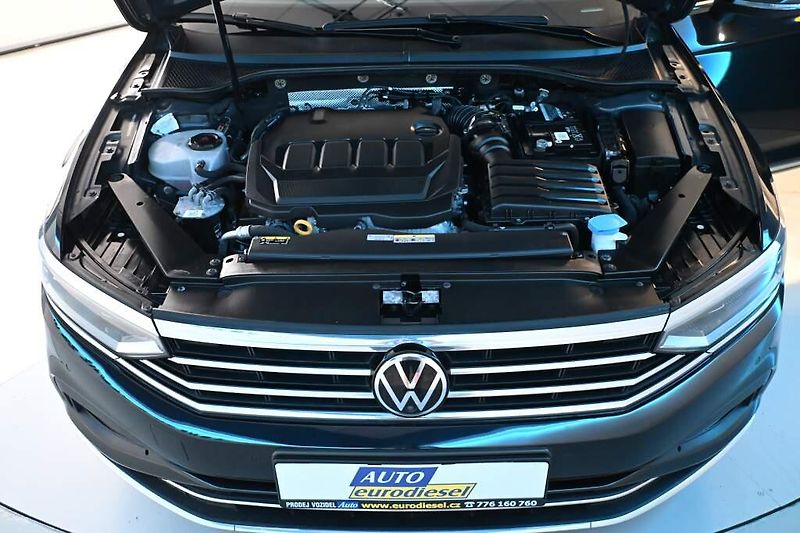 Volkswagen Passat (2023) 2.0 ELEGANCE LED MATRIX DSG AC - fotka 30 z 32