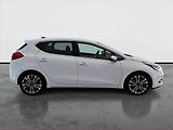 Kia Ceed (2013) 1.6 GDI, Serv.kniha, Navi - náhled 6