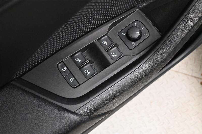 Škoda Octavia 2,0 TDI 110kW DSG Style Záruka - fotka 26 z 33